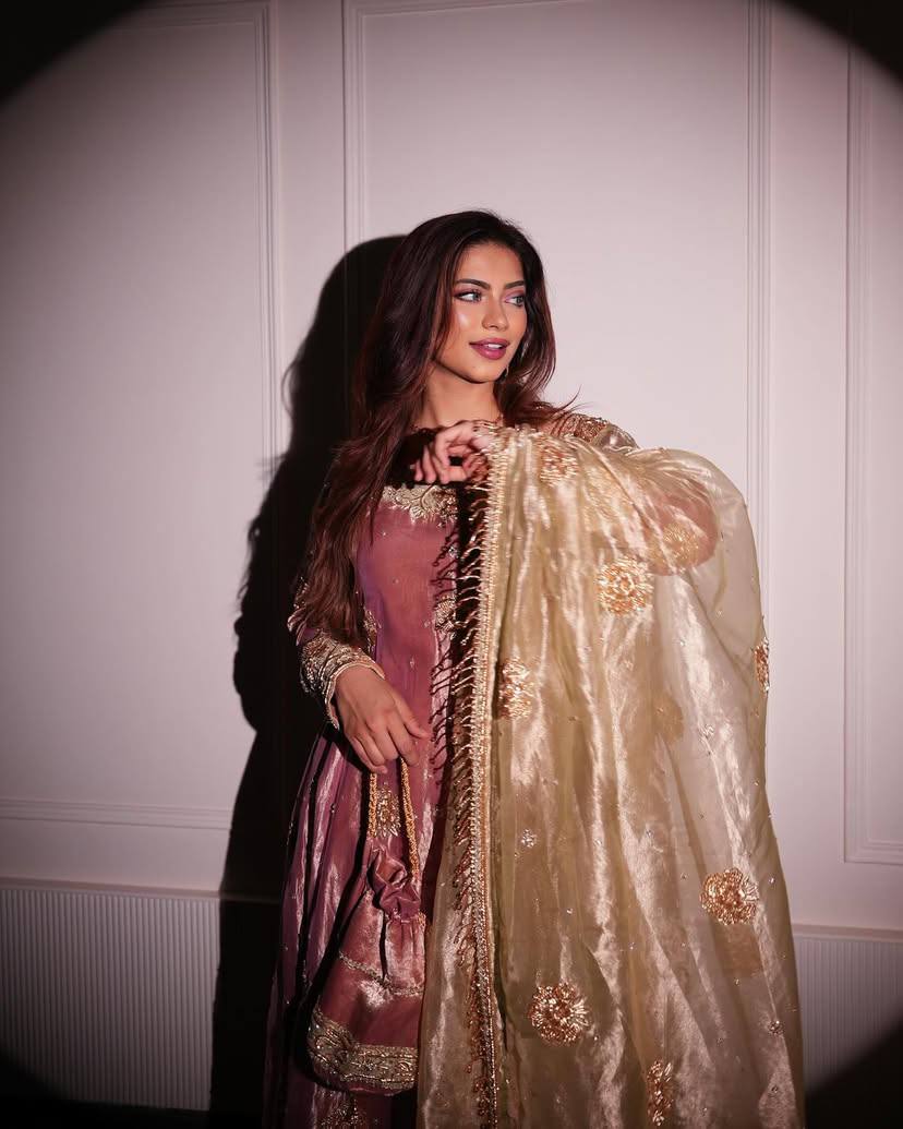 Shavi's' Peach Havy Royal Elegant Suit Set